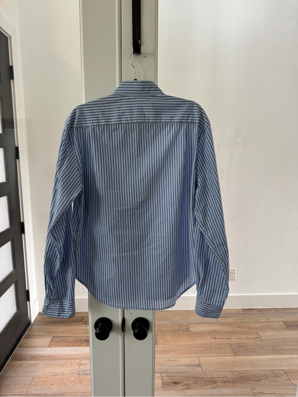 WearCisco The Crop Shirt in Blue Stripe - Picture 4 of 6